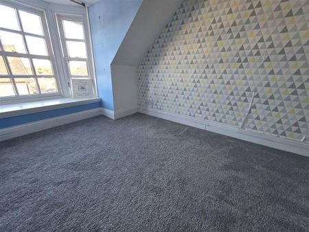 3 bedroom flat to rent - Photo 3