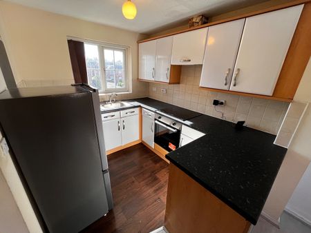 2 Bed Maisonette, Bellfield Close, M9 - Photo 5