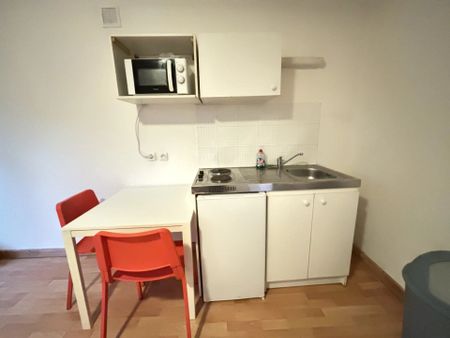 Location Appartement 1 pièces 26 m2 à Niort - Photo 2