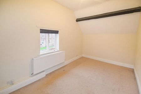 2 bedroom semi-detached house to rent - Photo 3