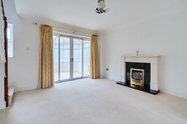 3 bedroom terraced house to rent - Photo 1