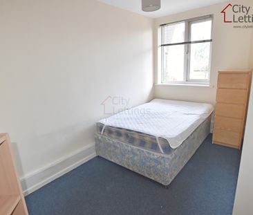 4 Bedroom Flat - Photo 1