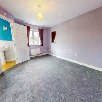 2 bedroom property to rent in Plymouth - Photo 1