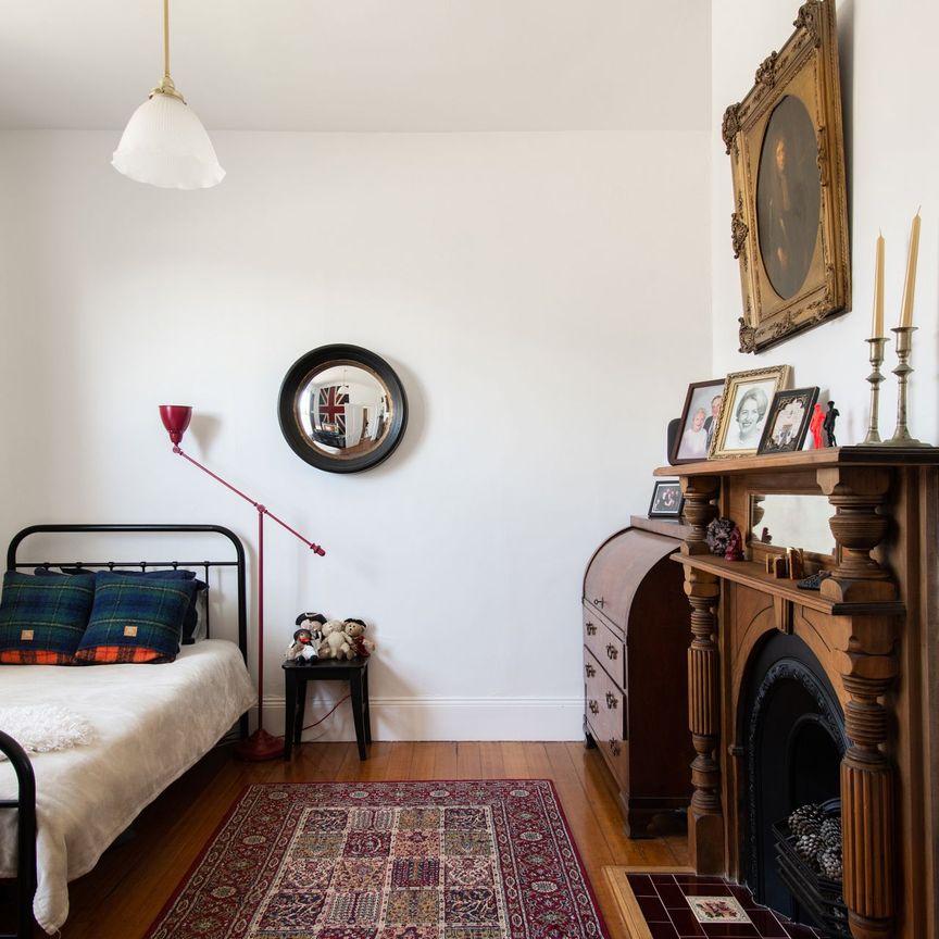 It's Easy, Living Here! - Photo 1