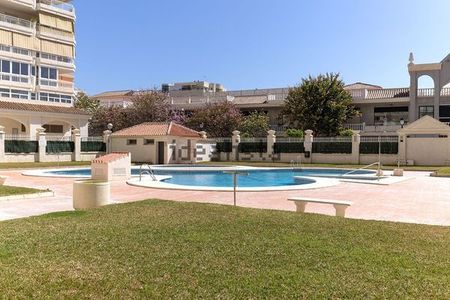 Alquiler de piso en Calle Antonio Machado - Photo 2