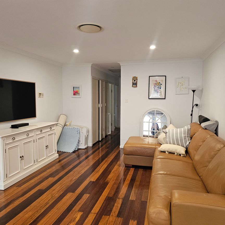 93 Barmore Street, Tarragindi QLD 4121 - House For Rent | Domain - Photo 1