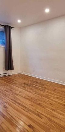 GRAND 3 1/2 - 3485 ELLENDALE - RECEMMENT RENOVE - Photo 1