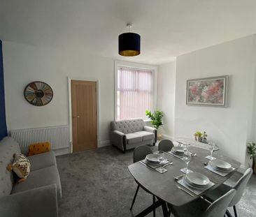 1 bed house to rent in Coal Clough Lane, Burnley, BB11 - Photo 2