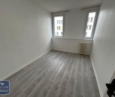 Location Appartement 4 pièces 75m² CHERBOURG-EN-COTENTIN 50100 - Photo 6