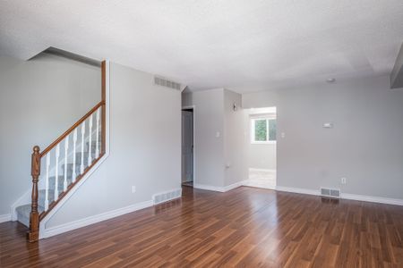 For Lease - 320 Westminster Avenue Unit# 124, London South, Ontario - Photo 5