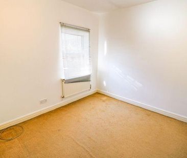 4 bedroom detached house to rent - Photo 4