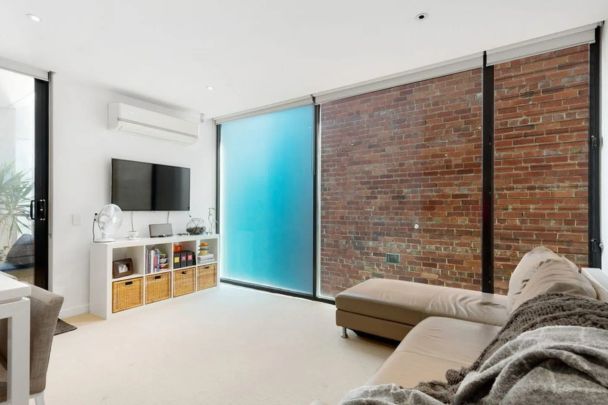 Designer One-Bedroom with Luxe Finishes in the Heart of St Kilda - Photo 1