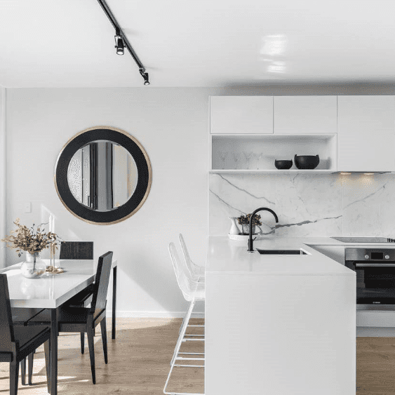 BOUTIQUE RESIDENTIAL TOWNHOUSE - ROOF TOP TERRACE + OFFICE - Photo 1
