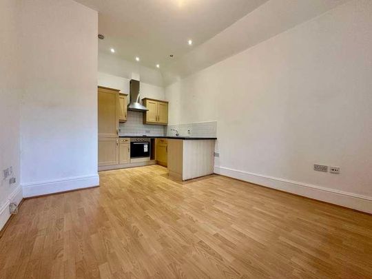 Victoria Street, Glossop, SK13 - Photo 1
