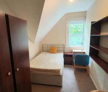 Room 2 ( Serviced Rooms ), 116 Stranmillis Road, ( Bills Incl ), BT95AE, Belfast - Photo 4