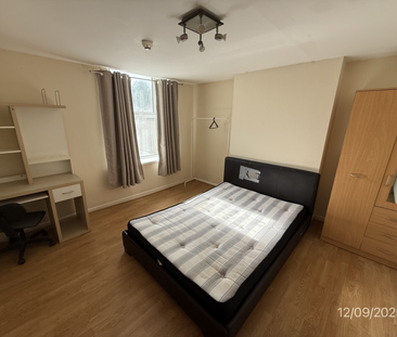 7 bedroom terraced house to rent - Photo 5