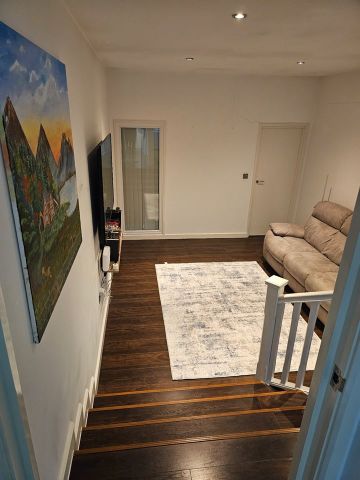 1 Bed Flat, North End Road, SW6 - Photo 3