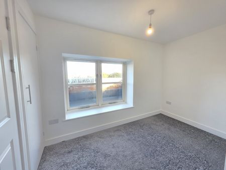 Two Bed Maisonette - Photo 4