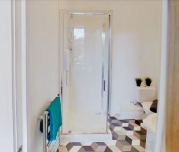 En-suite double - Photo 2