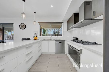 11 Sumac Way, Epping. - Photo 2