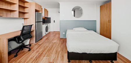 Superior Single I Studio (Balcony - Washing/dryer combo machine supplied) - Photo 2