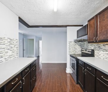 For Lease - 2383 Weston Road, Toronto, Ontario - Photo 6