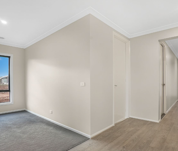 Spectacular, Spacious & Perfect for Family Living! - Photo 2