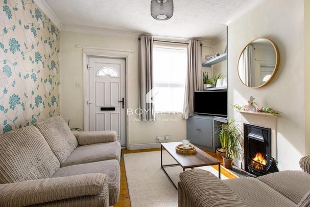 2 bedroom terraced house to rent - Photo 1