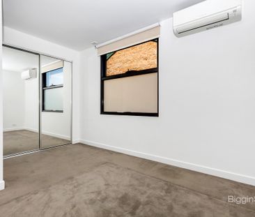 Modern Home with a Private Rooftop Deck - Partially Furnished - Photo 1