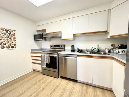 939 North River Rd - Photo 4