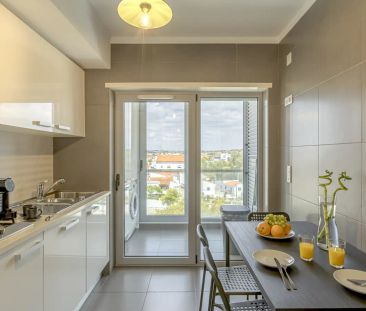 Studio for rent in Almada, bills included - Photo 1