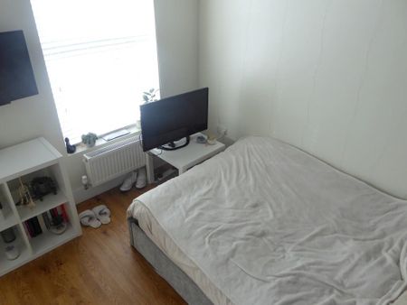 7 bedroom terraced house to rent - Photo 3
