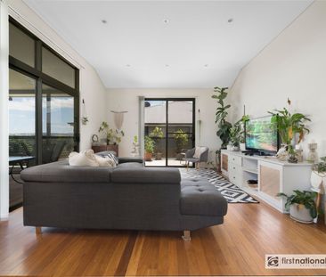 Modern Family Home - Photo 5