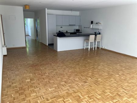 Appartement de 5 pièces et d'environ 115m2, situé au 3ème étage. - Foto 4