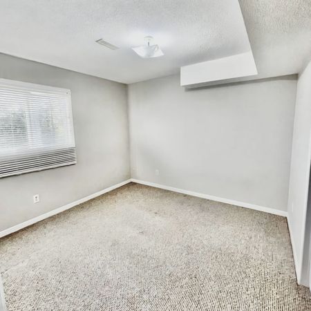 For Lease - 53 Eden Drive, Barrie, Ontario - Photo 3