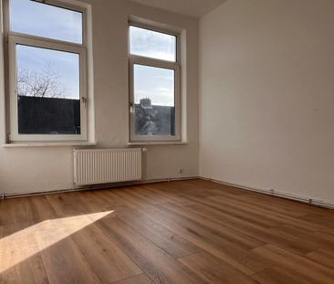 Schicke 4-Zimmer-Wohnung in Bant - DG, sanierter Altbau - Photo 1