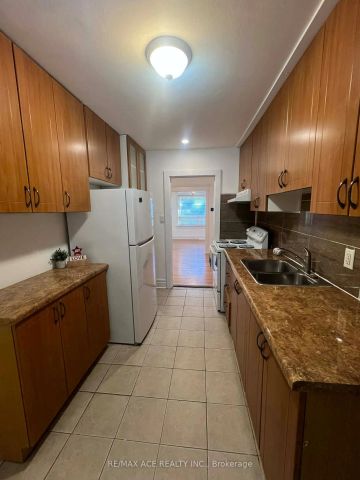 12 Mahoney Avenue #Main - Photo 2