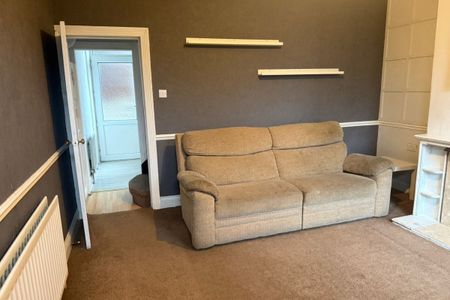 School Street - Photo 3