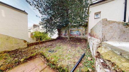 2 bedroom maisonette to rent - Photo 4