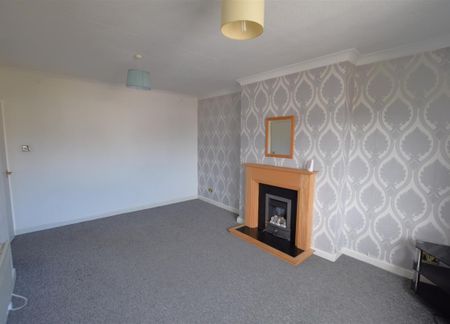 2 bedroom maisonette to rent - Photo 2