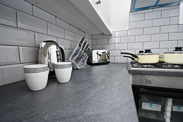 1 bed house share to rent in Queensberry Road, Burnley, BB11 - Photo 1