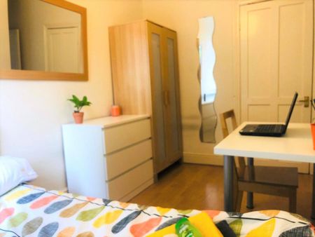 6 bedroom house to rent - Photo 3