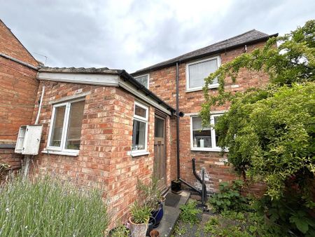 1 bedroom cottage to rent - Photo 2