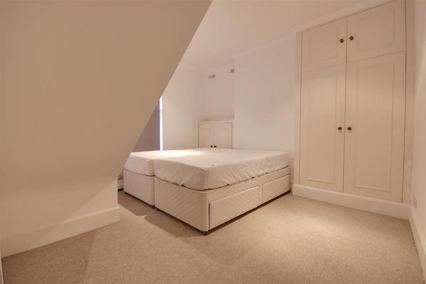 3 bedroom flat to rent - Photo 1
