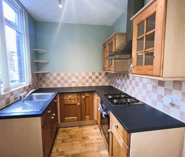 3 bedroom end of terrace house to rent - Photo 3