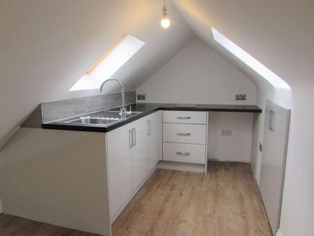 Granville Road, Uxbridge, Middlesex, UB10 - Photo 3