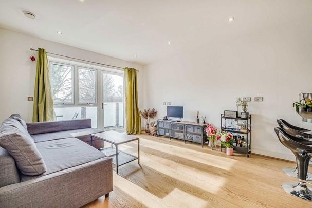 1 bedroom flat to rent - Photo 1