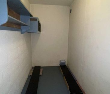 Appartement te huur in Genk voor € 975 met 3 slaapkamers - Photo 2