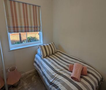 4 bedroom detached house to rent - Photo 6