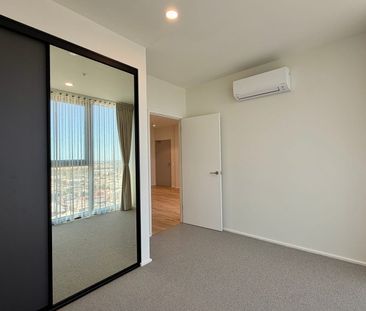 Modern City 1B1B Apartment with Elevated Skyline Views - Photo 2